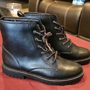 Old NAVY Black Lace-Up Ankle Boots